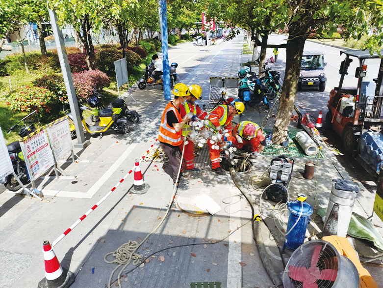  安多UV-CIPP紫外光固化修复